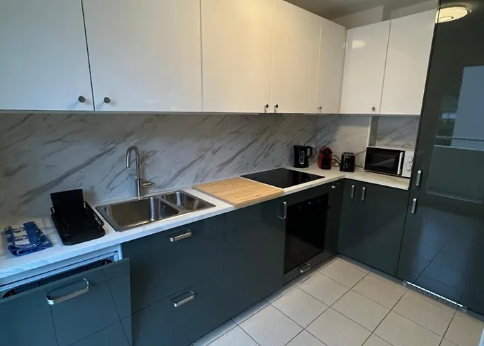 # Monaco - 3 - 6 Guests - Renovated And Fully Equipped